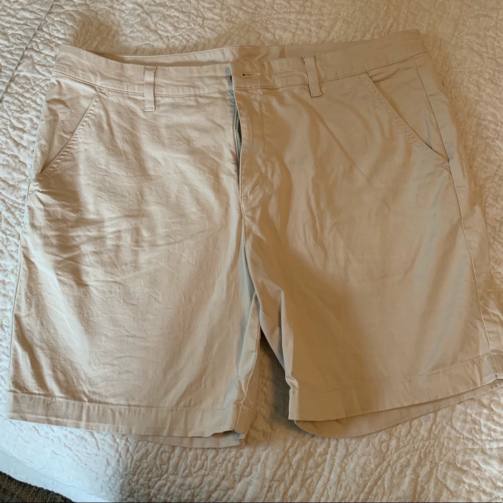 Chubbies 7” inseam khaki shorts
